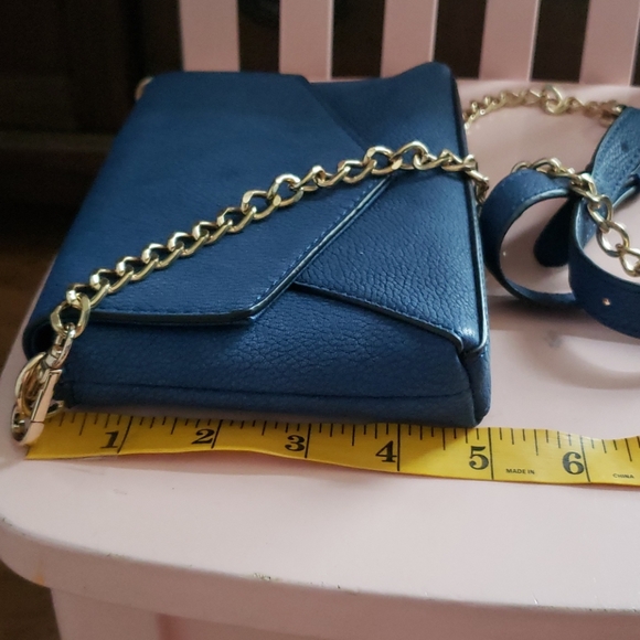 Urban expression crossbody - Picture 2 of 6